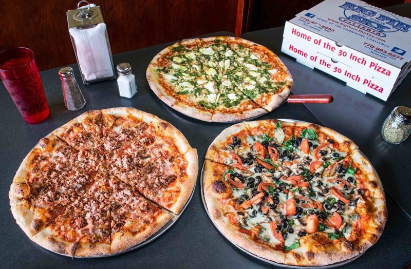 Big Pie in the Sky Pizzeria: Kennesaw's Mammoth Challenge