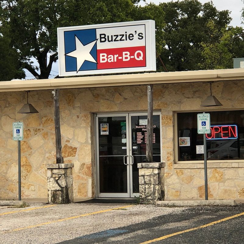 Buzzie's Bar-B-Q In Kerrville