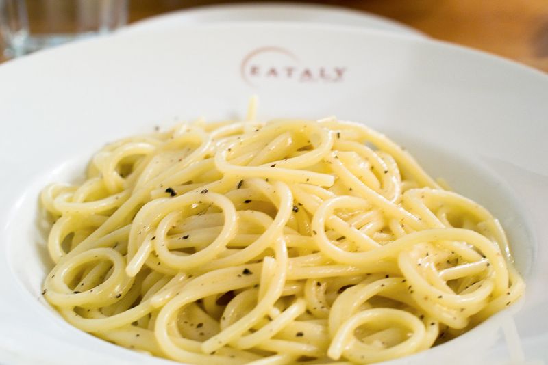 Cacio e Pepe: The Three-Ingredient Wonder