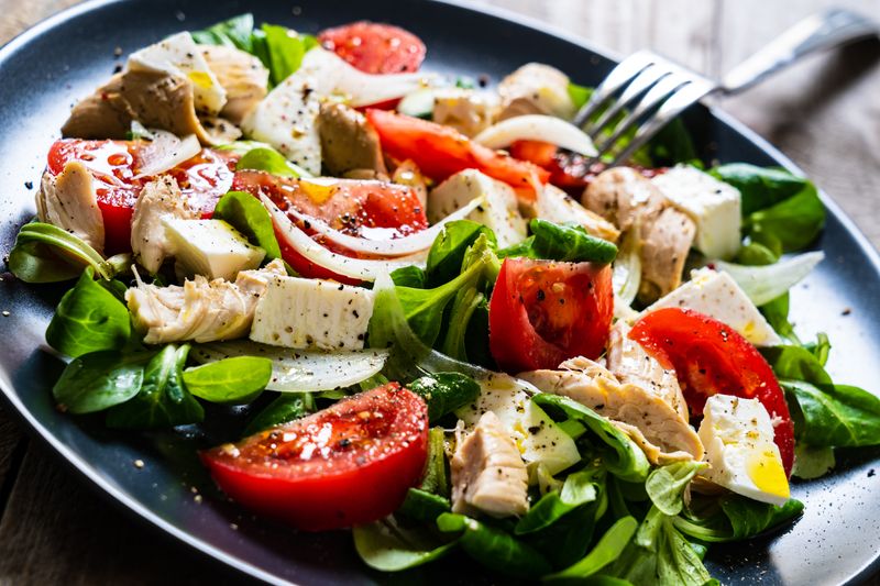 Caprese Salad with Chicken