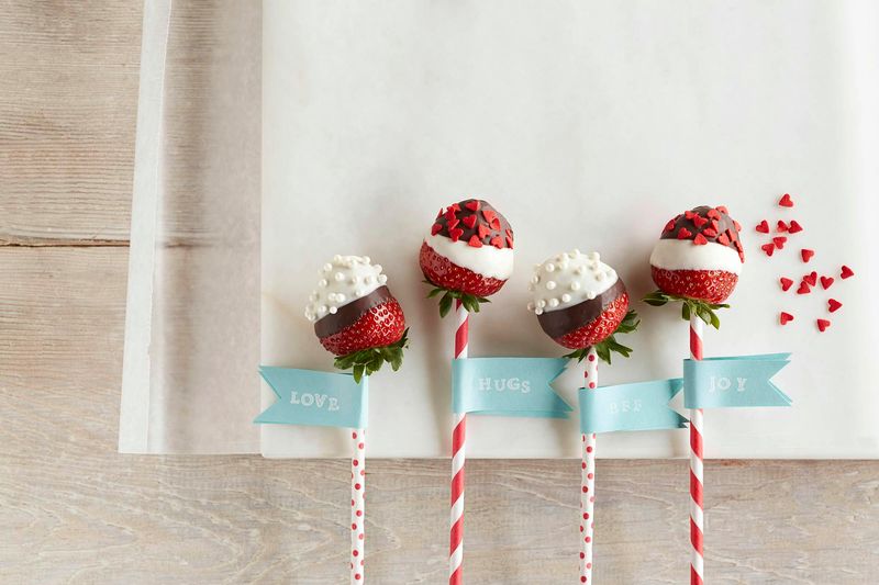 Chocolate-Dipped Strawberry Pops