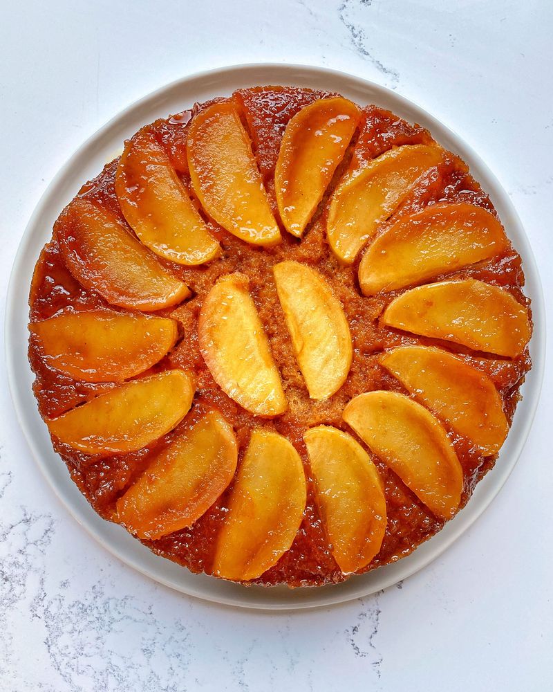 Cinnamon Apple Upside-Down Cake