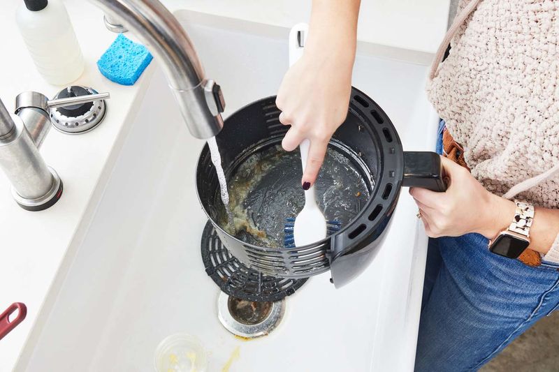 Cleaning Brushes & Non-Abrasive Sponges