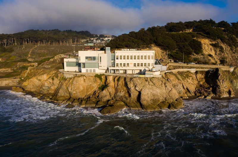 Cliff House: Oceanside Dining Since the Civil War