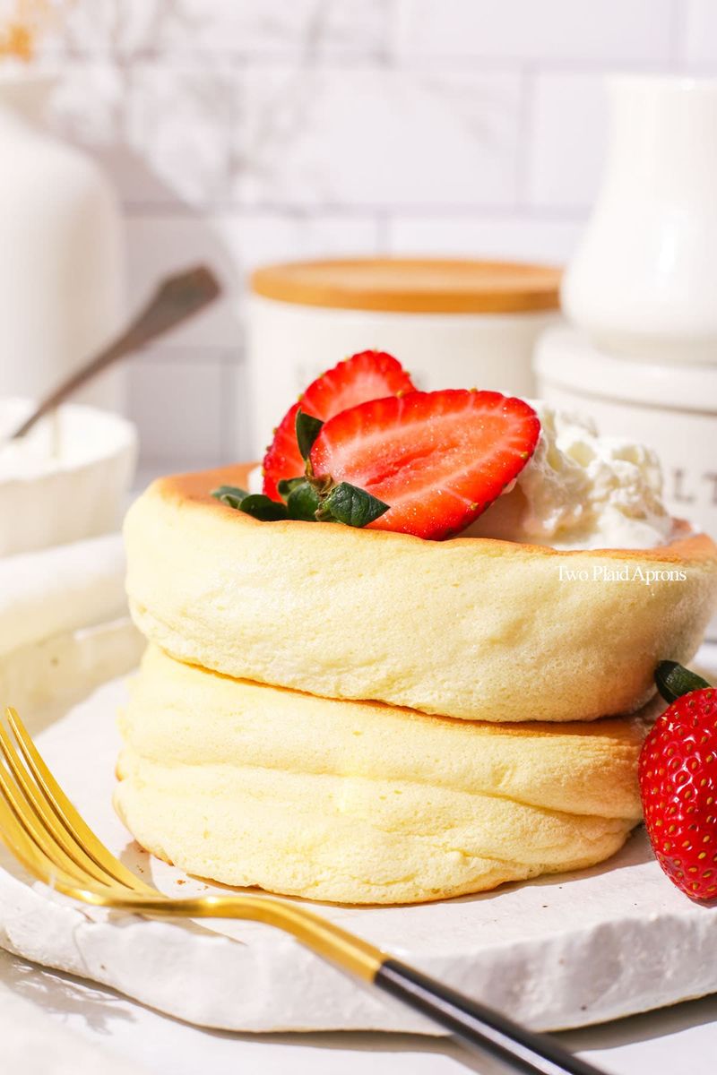 Cloud Pancakes (Japanese Soufflé Pancakes)