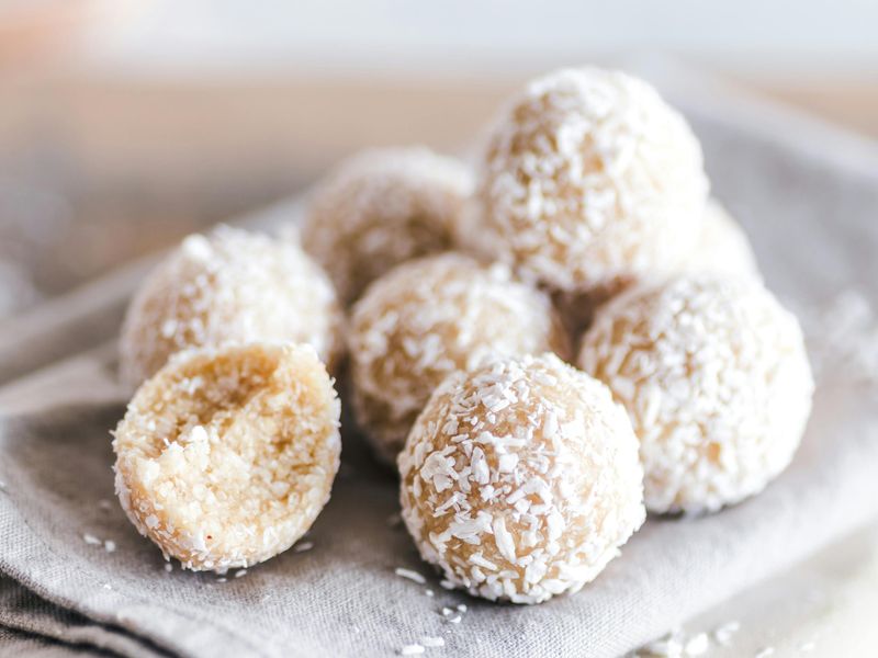 Coconut Energy Balls