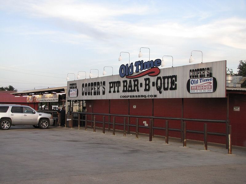Cooper's Old Time Pit Bar-B-Que (Llano)