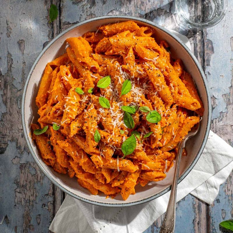 Creamy Tomato Pasta (Gigi Hadid Style)