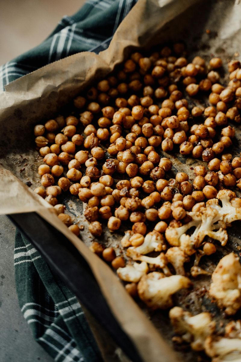 Crunchy Munchy: Roasted Chickpeas