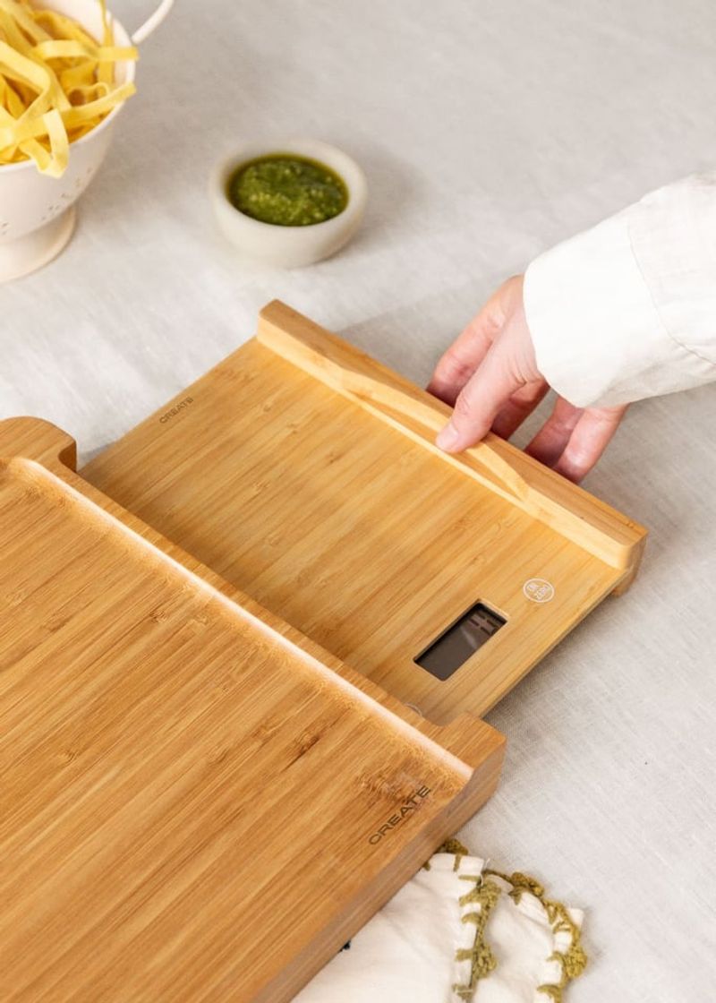 Cutting Boards with Integrated Scales