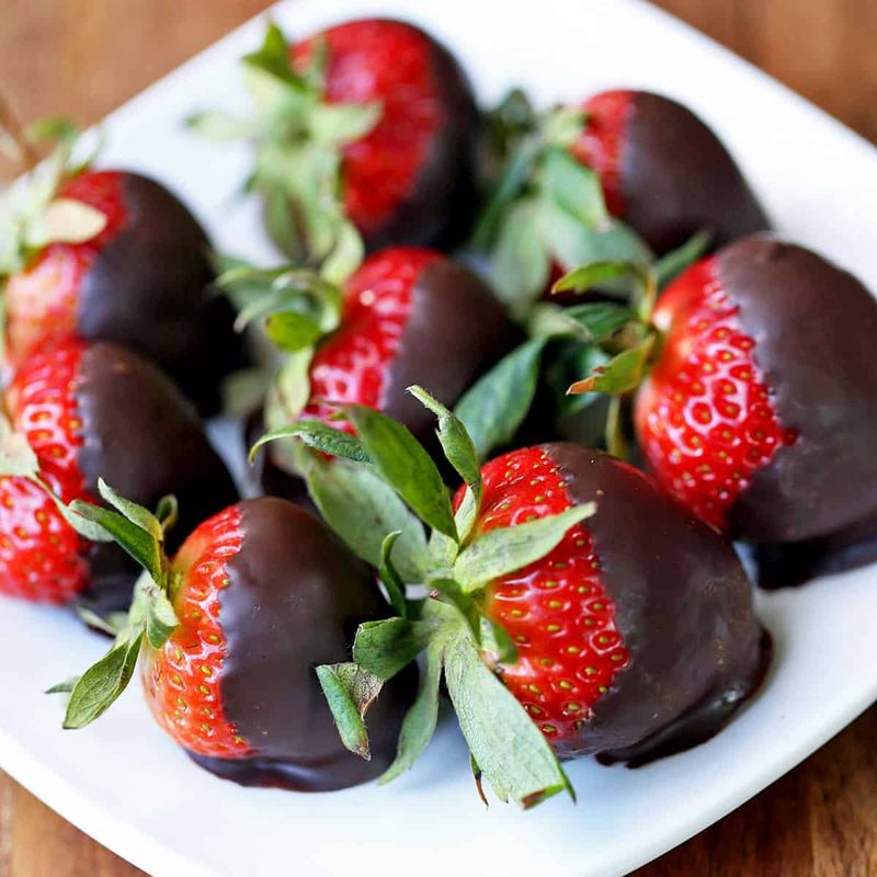 Dark Chocolate-Dipped Strawberries