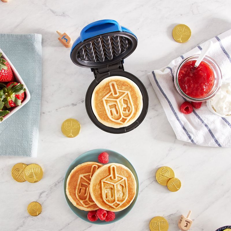 Dash Mini Maker Pancake & Waffle Maker