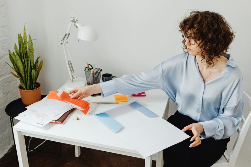 Decluttering Your Environment Reduces Mental Load