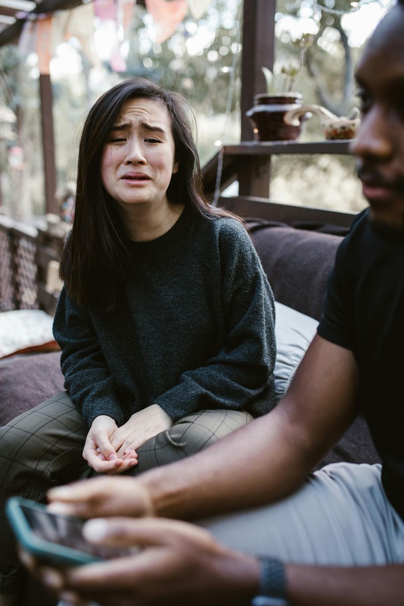 Expressing Emotions Without Judgment
