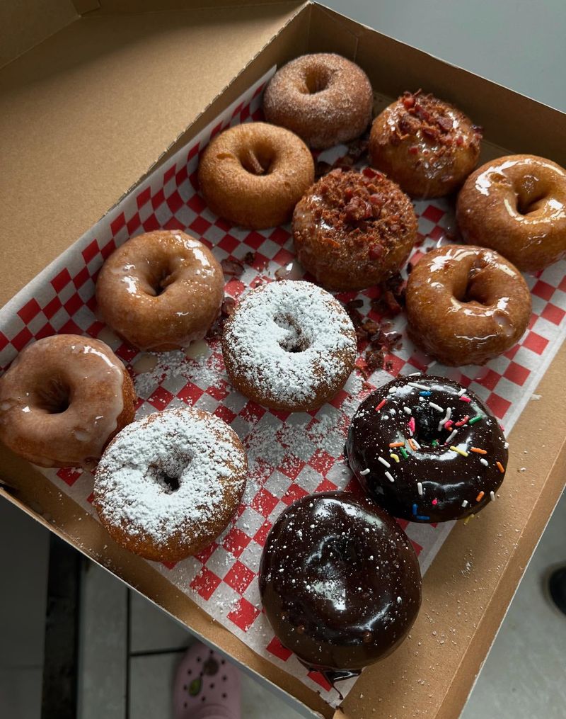 Fred's Coffee & Donuts