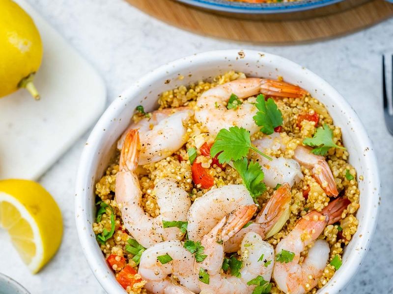 Garlic Shrimp & Quinoa Bowl