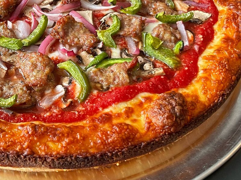 George's Deep Dish: The Reservation-Only Pizza Experience