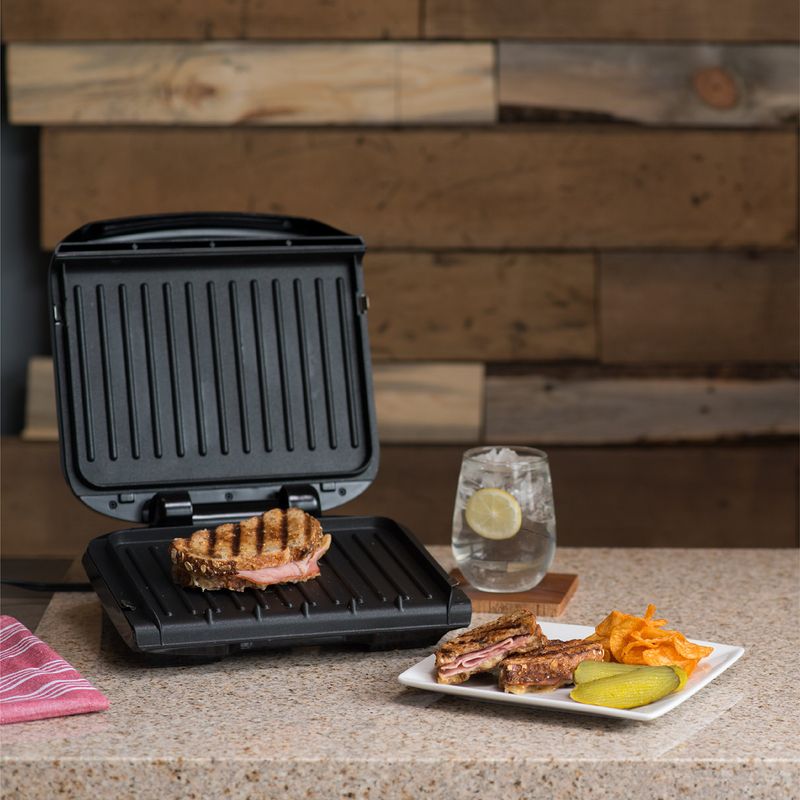 George Foreman 4-Serving Removable Plate Grill: Budget-Friendly Classic