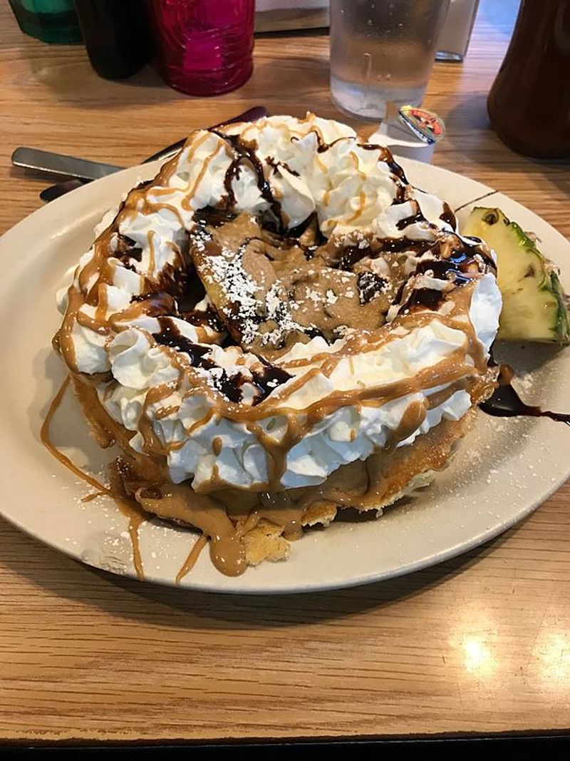 Golden Harvest: Lansing's Quirky Breakfast Haven