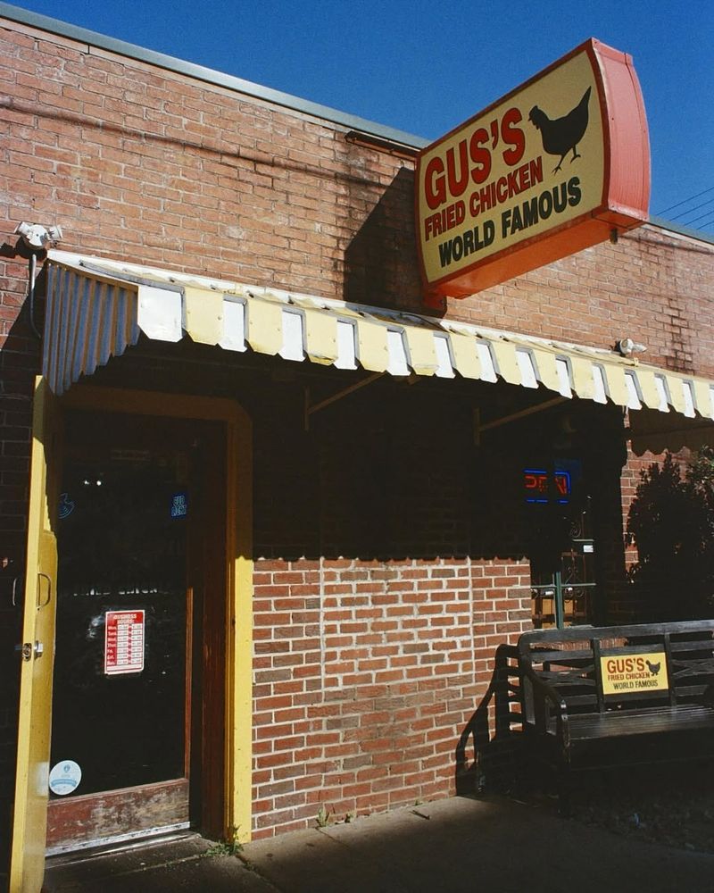 Gus's World Famous Fried Chicken: Memphis Flavor in the Heart of Houston