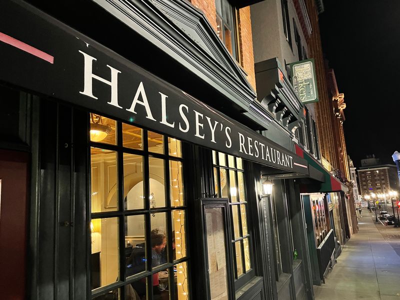 Halsey's Restaurant - Southampton