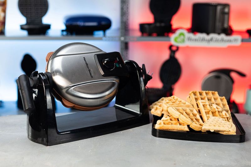 Hamilton Beach Flip Belgian Waffle Maker