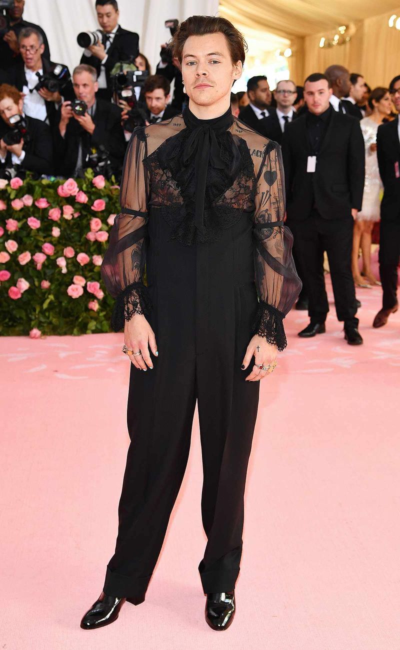 Harry Styles' Gender-Fluid Chic