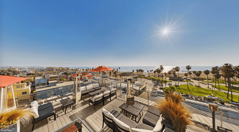 High Rooftop Lounge