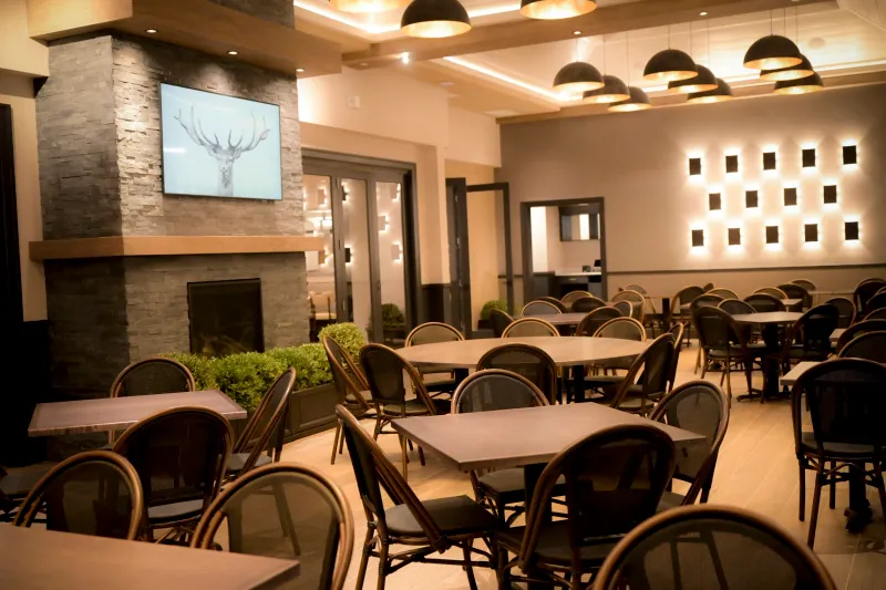 Hilltop Restaurant & Bar