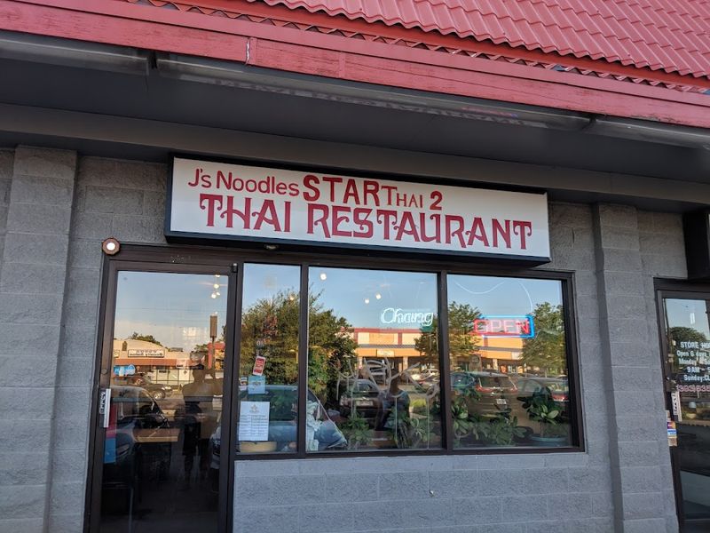 J's Noodles & New Thai Restaurant