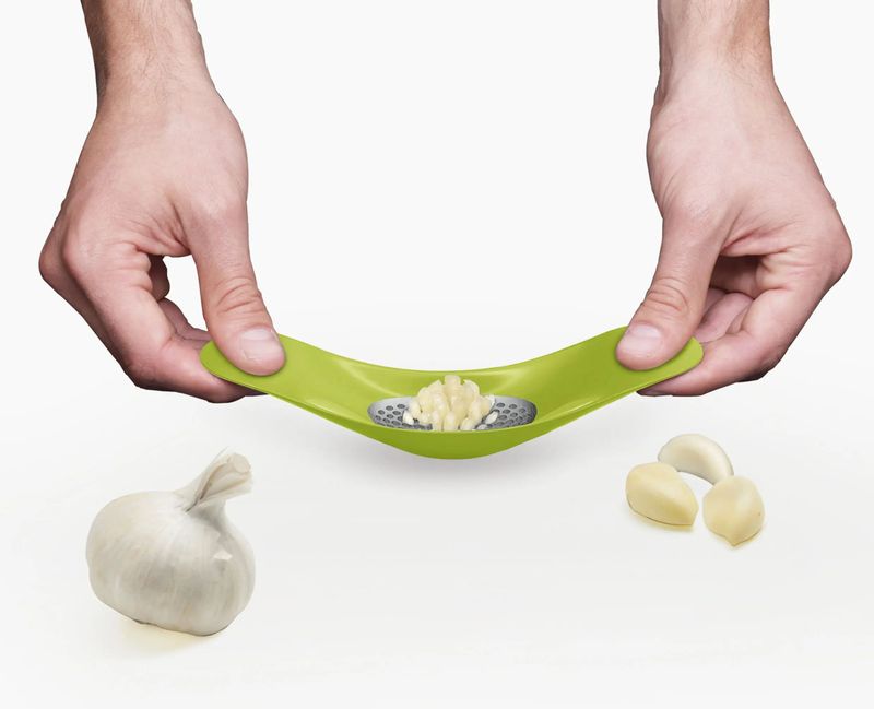 Joseph Joseph Garlic Rocker: Simple Stainless Solution