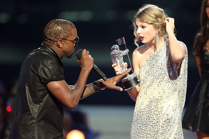 Kanye West Interrupts Taylor Swift