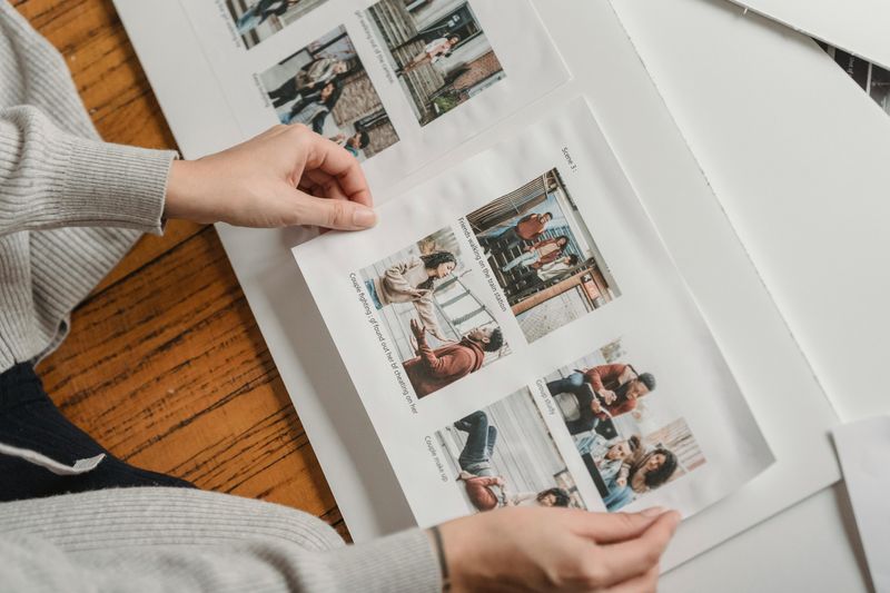 Keep a gratitude photo album