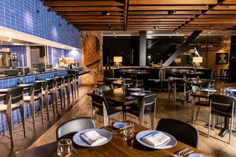 Knife Dallas: Steakhouse Perfection with Texas Swagger