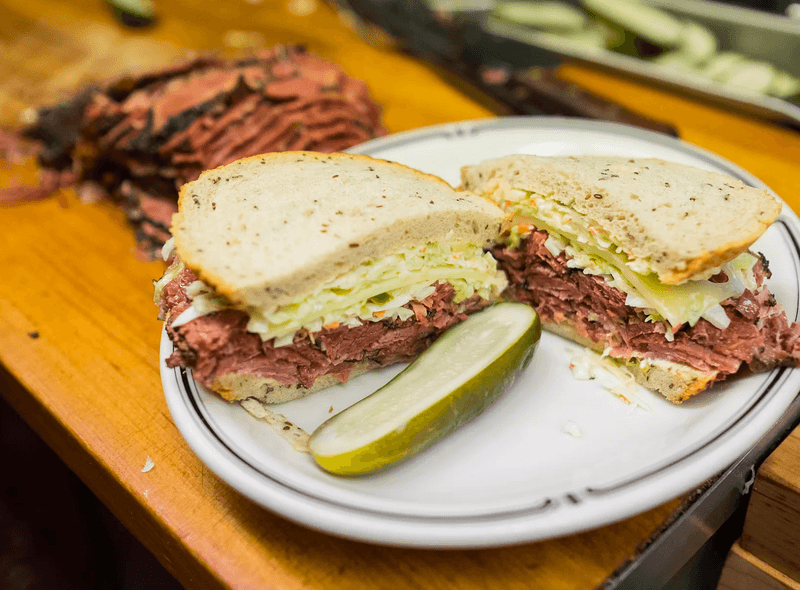 Langer's Delicatessen: Pastrami Perfection Since 1947