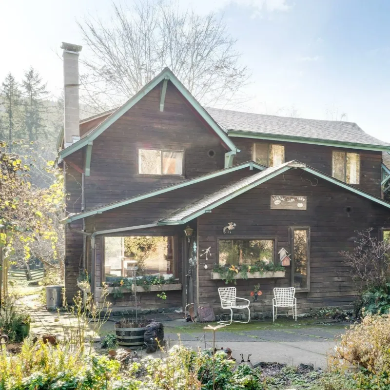 Leaping Lamb Farm: Oregon's Animal Paradise