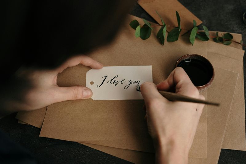 Leave Little Love Notes