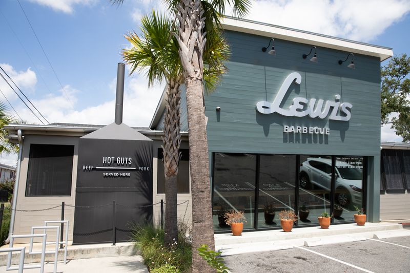 Lewis Barbecue: Texas Tradition Meets Carolina Craft