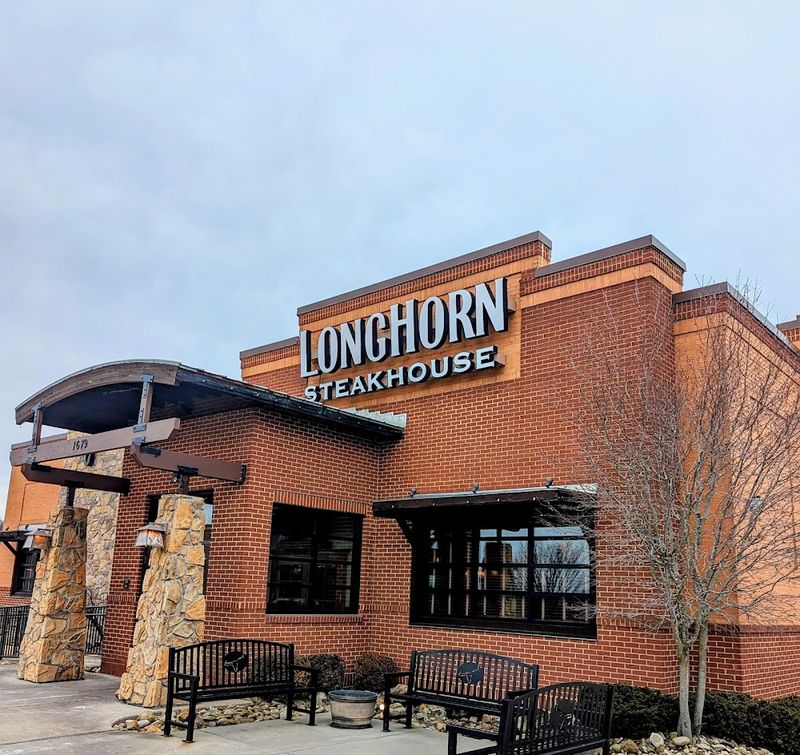 LongHorn Steakhouse: Pennsylvania's Accessible Ribeye Destination
