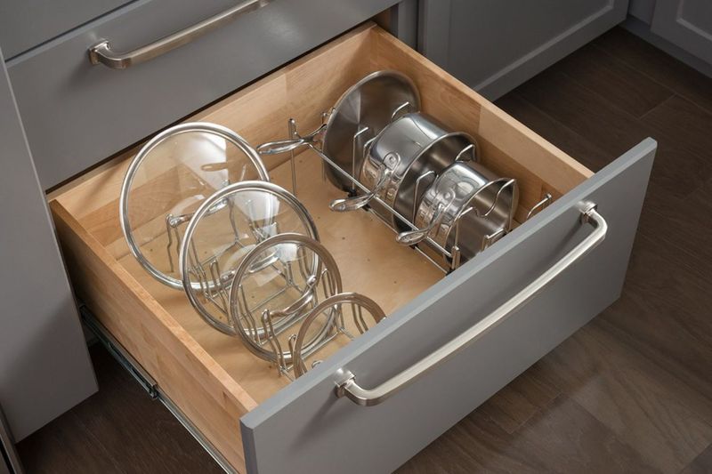 Magazine Holders for Lids