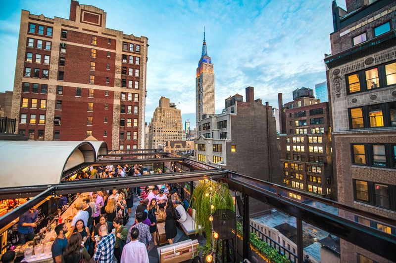 Magic Hour Rooftop (Moxy Times Square)