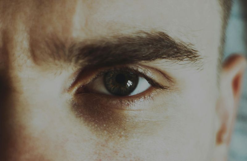 Maintaining Eye Contact During Difficult Conversations