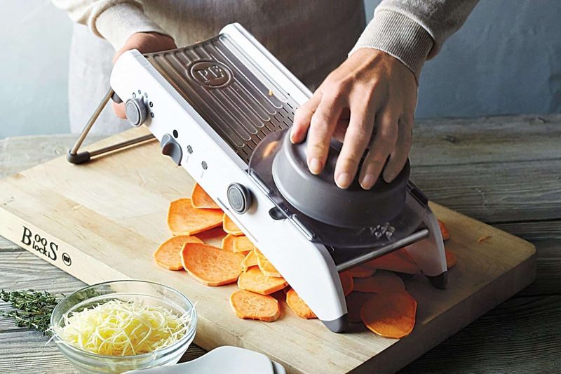 Mandoline Slicer with Safety Guard
