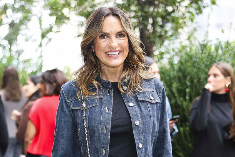 Mariska Hargitay (61)