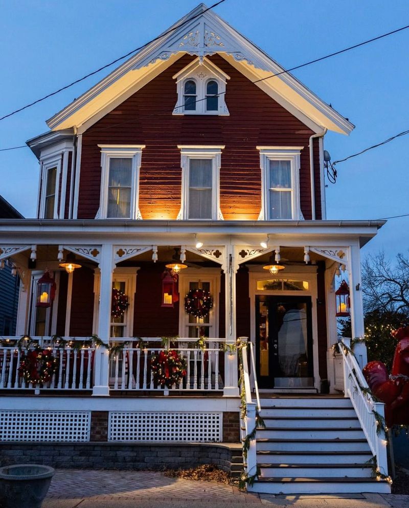 Matt's Red Rooster Grill: Flemington's Farmhouse Turned Culinary Haven