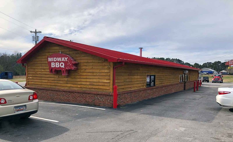 Midway BBQ: Buffalo's Hash Heaven