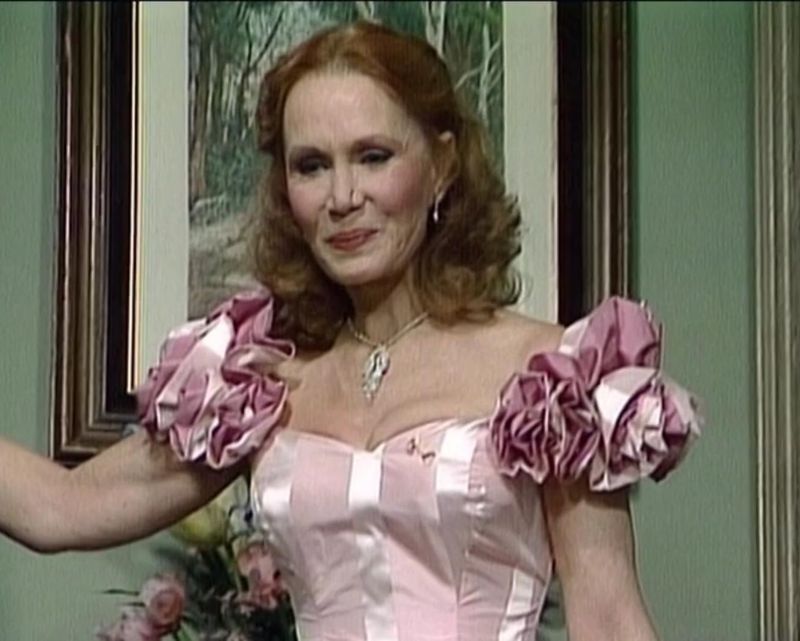 Mona Robinson (Who's the Boss?)
