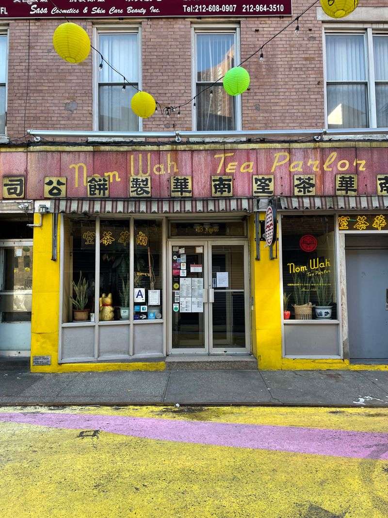 Nom Wah Tea Parlor: Chinatown's Dim Sum Pioneer