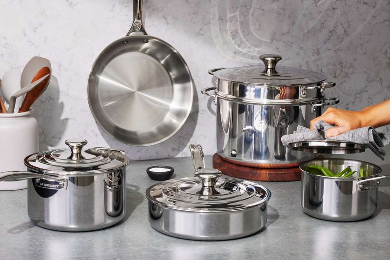 Non-Toxic Cookware (Cast Iron, Tri-Ply Stainless)