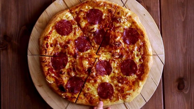 Pat's Pizza and Ristorante: Neighborhood Favorite in Lincoln Park